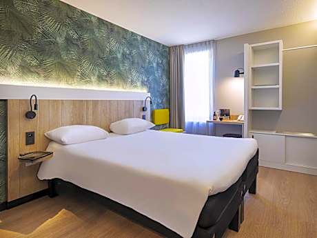 Triple Room with 1 double bed and 1 single bed or 3 single beds