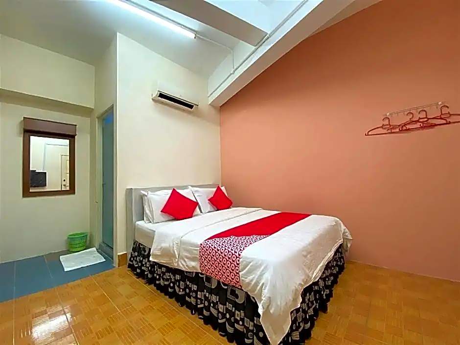B-Hotel
