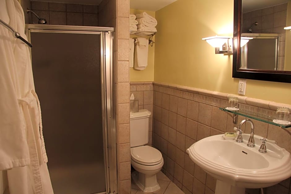 Morris House Hotel - Bed And Breakfast