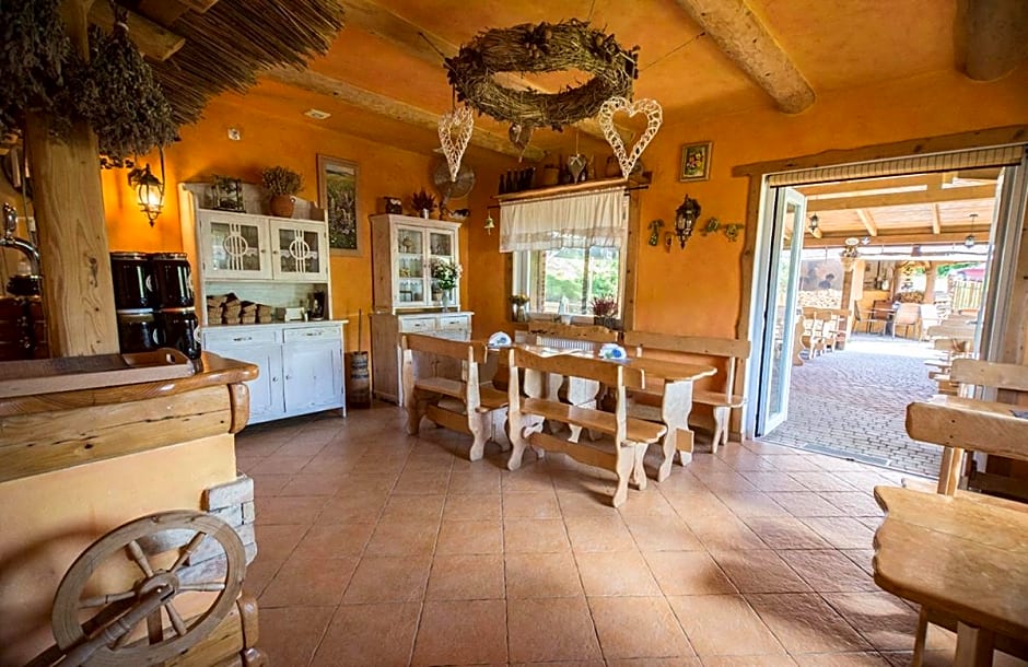 Domki nad rozlewiskiem