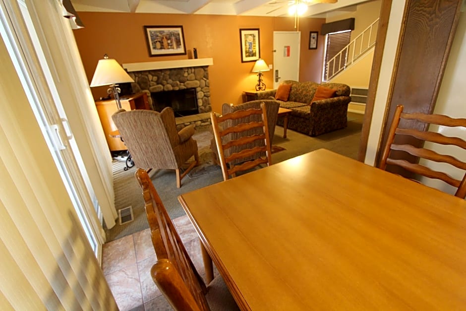Lake Arrowhead Chalets – Lake Arrowhead, CA