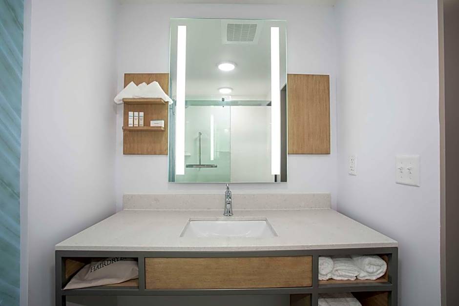 Hilton Garden Inn Omaha Aksarben Village