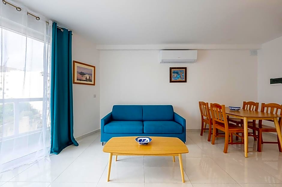 Msida Central Suites - EMMNIC Court