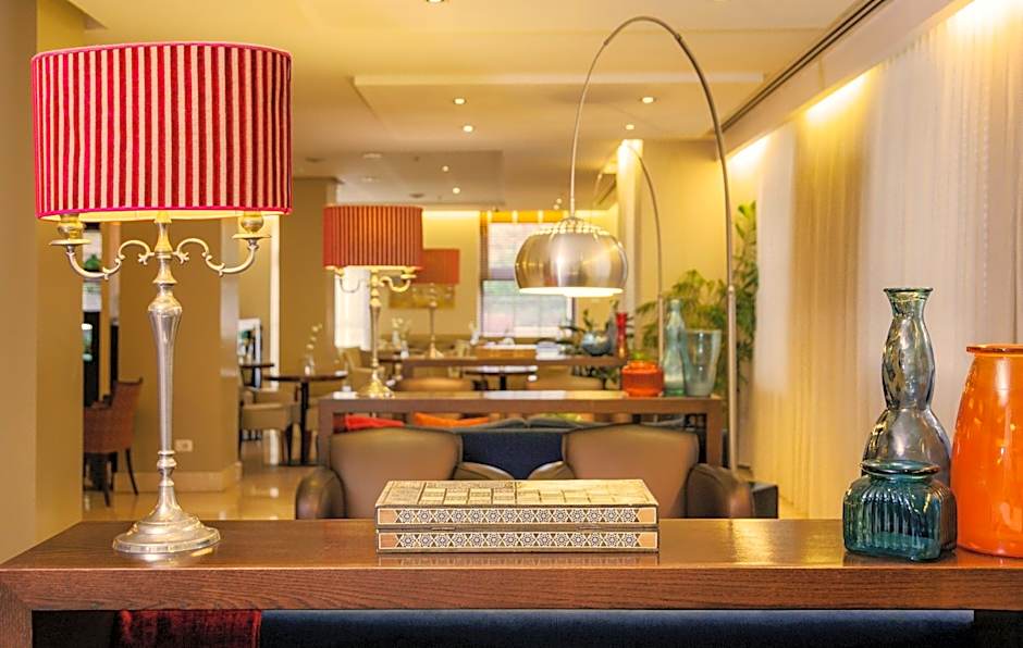 Prima Royale Hotel