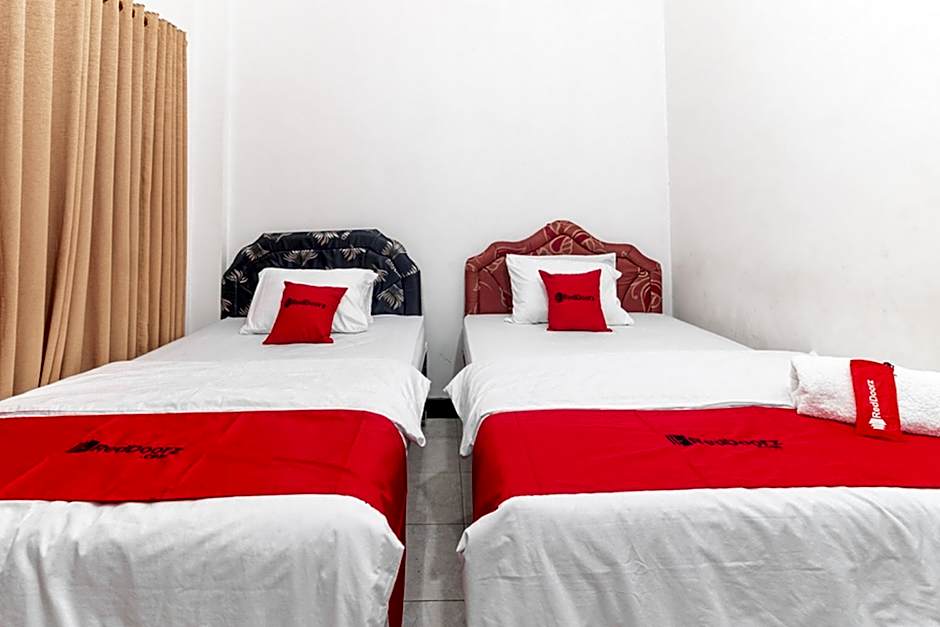 RedDoorz near Bahu Mall Manado