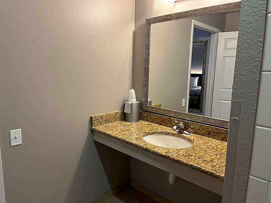 Motel 6 Junction, TX Llano River