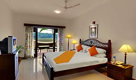 Superior Double Room with Garden View - 2 pint beer per night, 20% off on food & beverage and spa