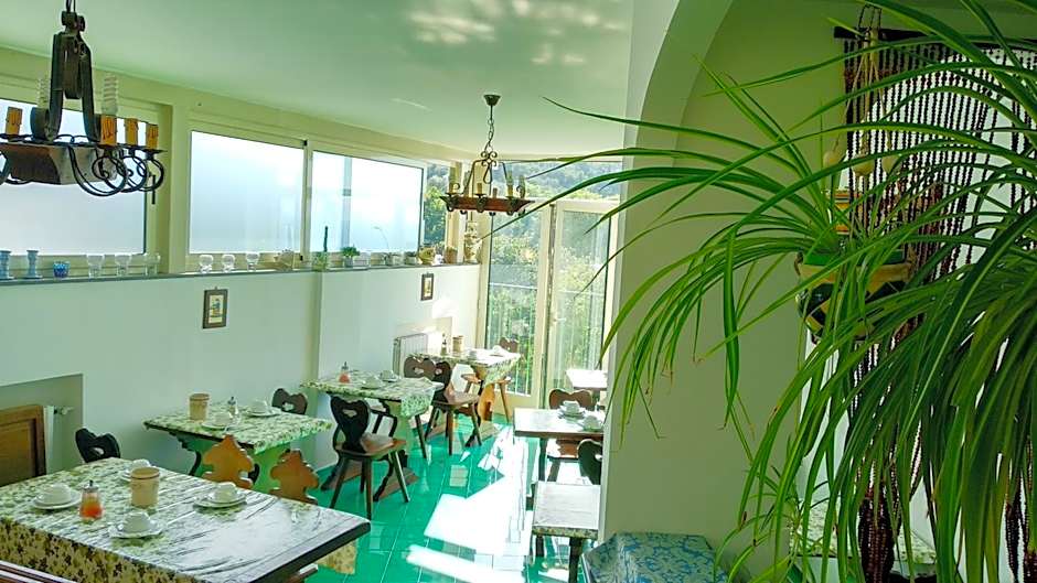 Hotel Desiree