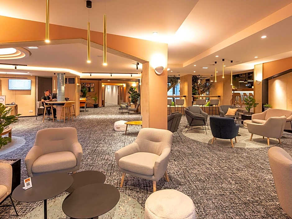 Novotel Mâcon Nord Autoroute du Soleil