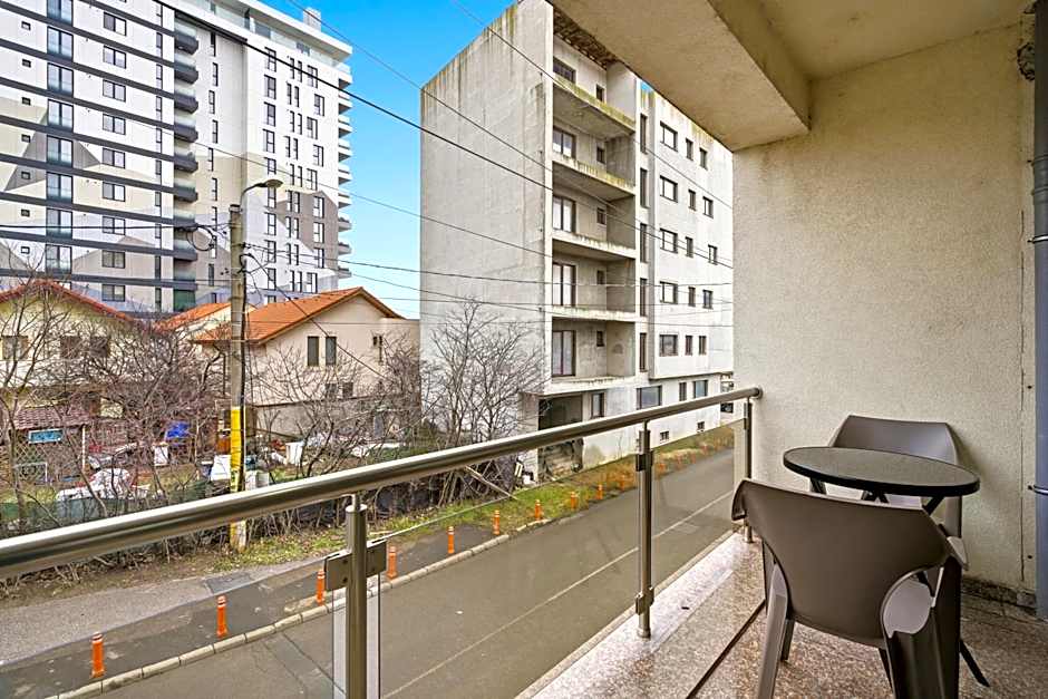 REYNA APART HOTEL