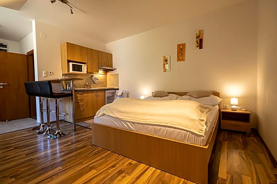 Fatrapark 2 Apartments House