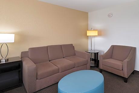 1 King Suite Communications Accessible