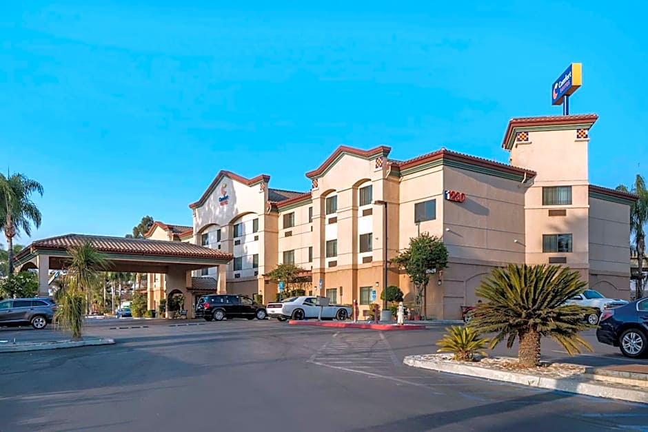 Comfort Suites