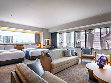 Junior Suite Room-Top Floor - Non-Smoking