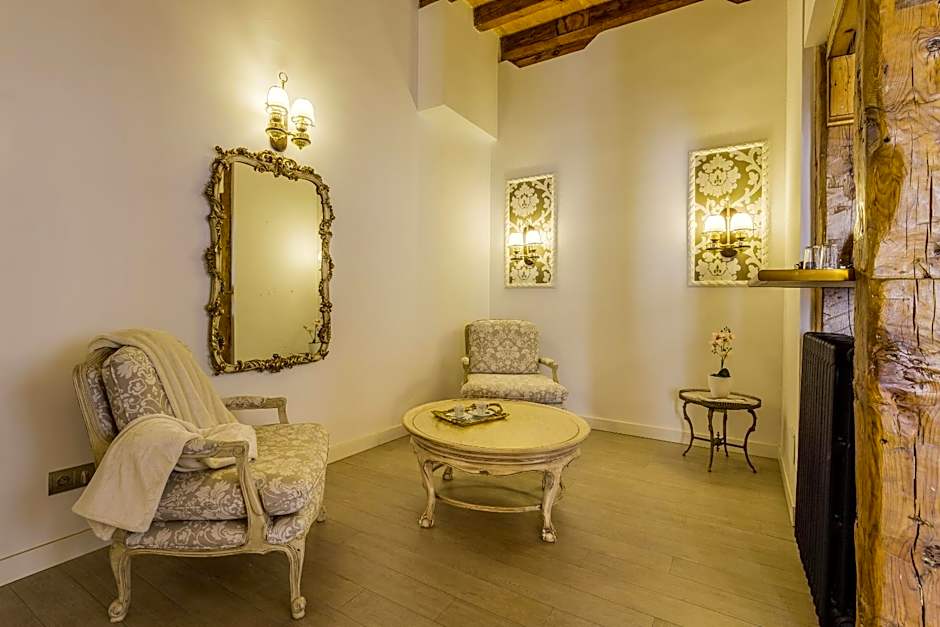 Oriente Palace Apartments