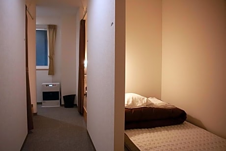 Single Bed in Dormitory Room - Non-Smoking