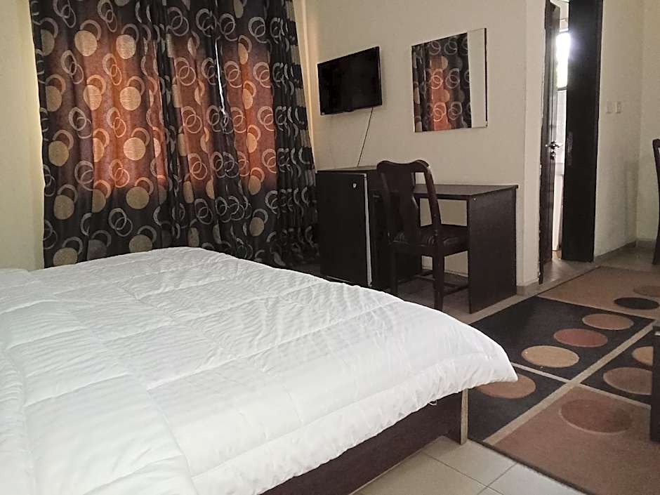 Dreamland Suites
