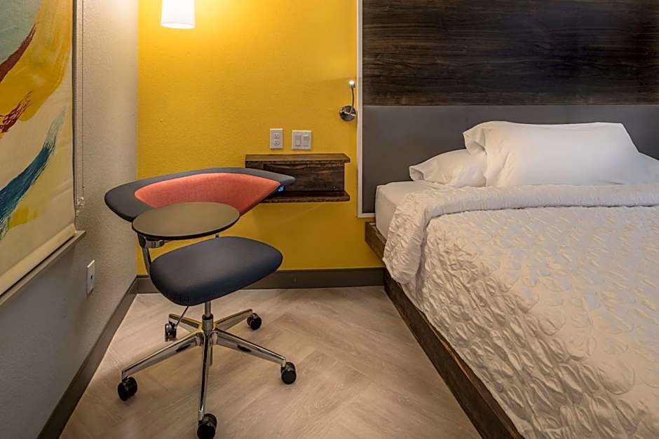 Tru by Hilton Garland, TX