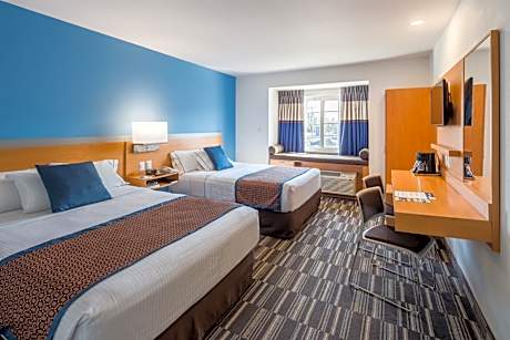 Queen Room with Two Queen Beds - Non-Smoking