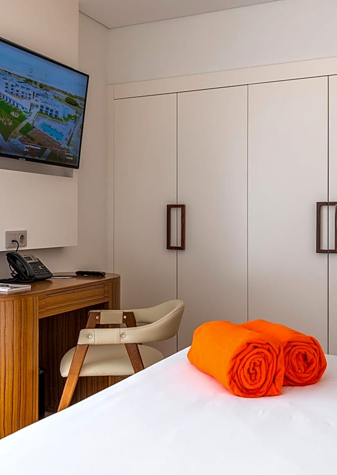 Regency Salgados Hotel and Spa