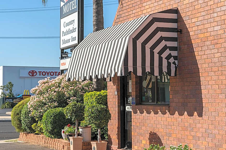 Country Pathfinder Motor Inn