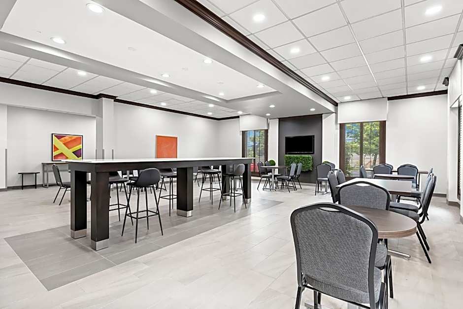 Holiday Inn Express Nashville-Hendersonville By IHG