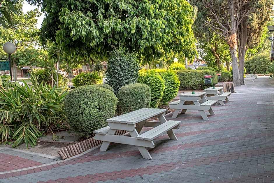 Degania Bet Kibbutz Country Lodging