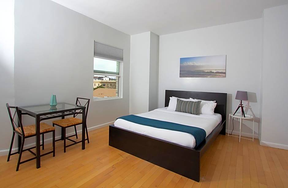 AIR Venice on the Beach