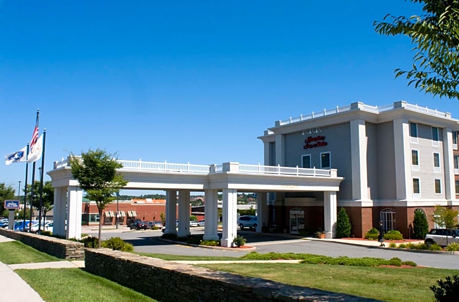 Hampton Inn By Hilton And Suites Middletown, Ri