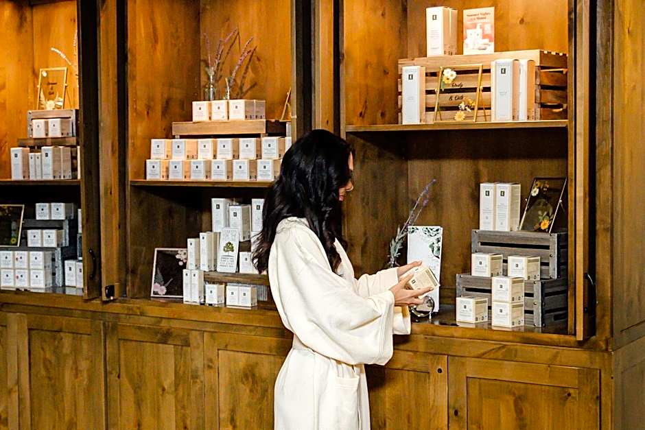 Tenaya Lodge at Yosemite