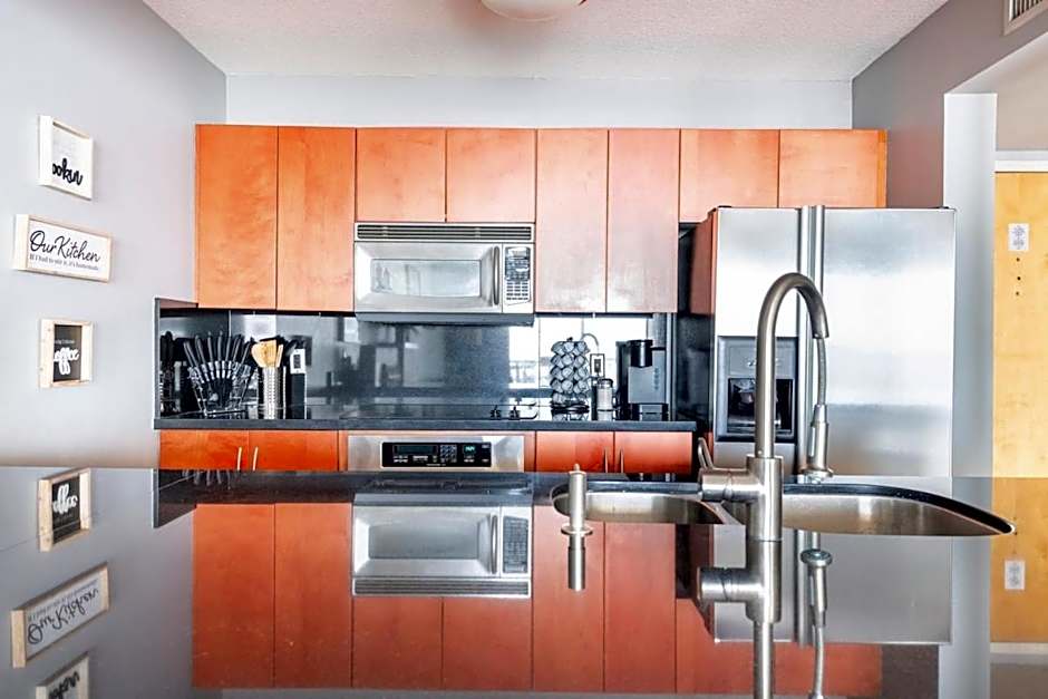 Brickell Center w/City & Bay View + FREE Parking!
