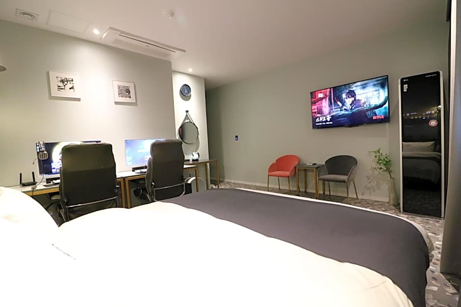 Gimhae Jangyu Stayin Hotel