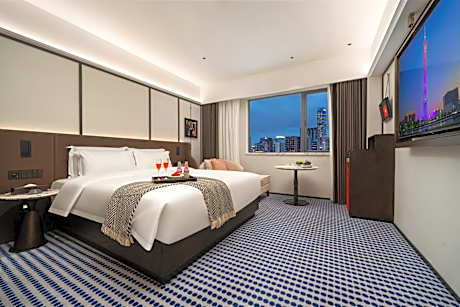 Deluxe Queen Room