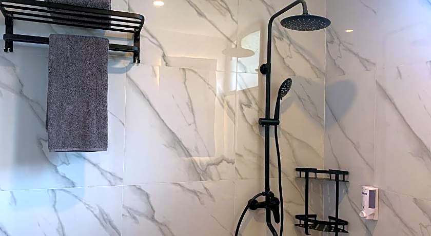 Urbanview Hotel Nardis Living near UMY