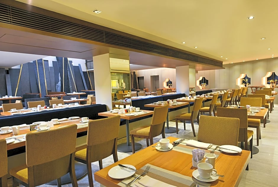 Radisson Blu Dhaka Water Garden