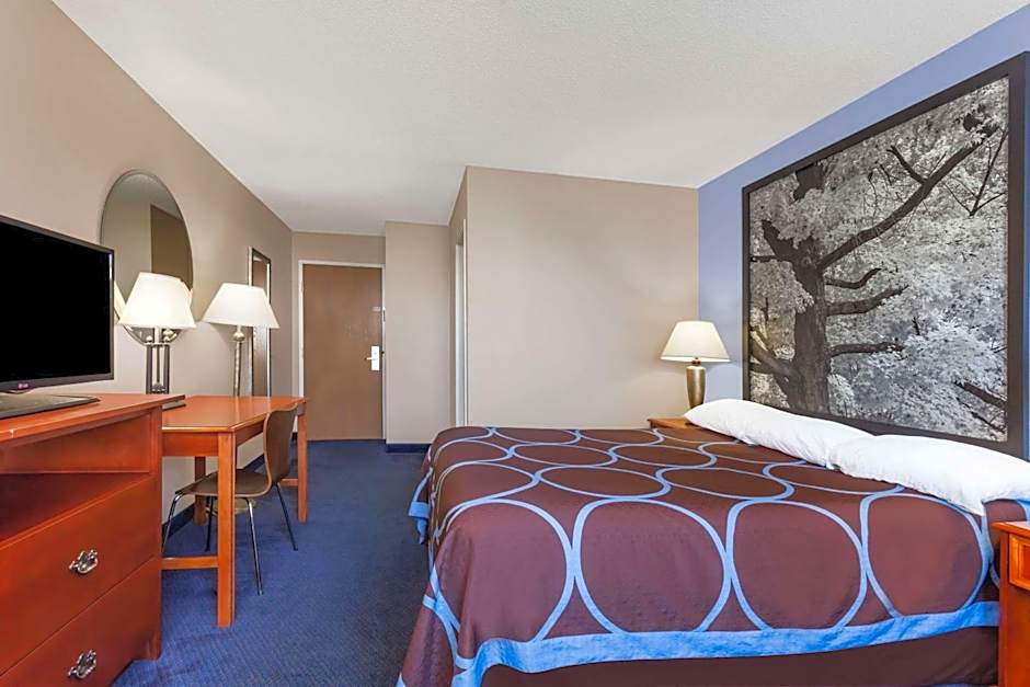 Super 8 by Wyndham Adrian