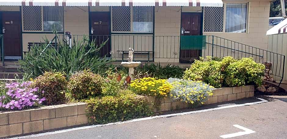 Golden Peak Motel PeakHill