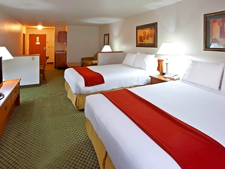 Holiday Inn Express & Suites Logan