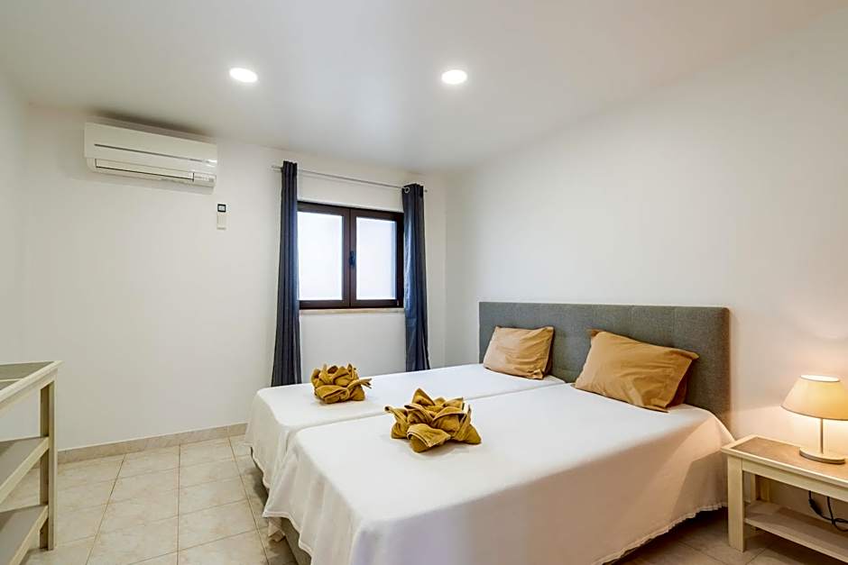 Apartamentos Vale de Carros by Umbral