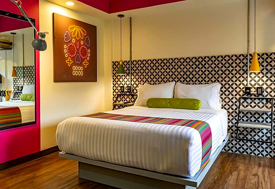 Hotel Estancias VIVE MX Cuauhtemoc, Trademark by Wyndham
