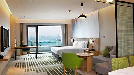 1 King Suite River View