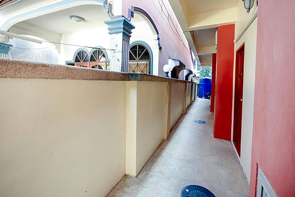 Ban Elephant Blanc Apartment