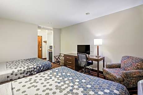 2 Queen Beds Nonsmoking Accessible