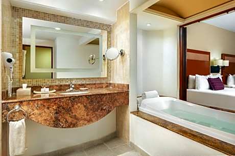 Deluxe Ocean View Room