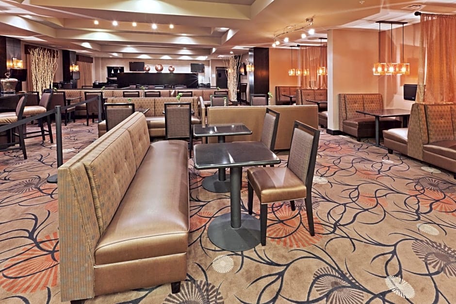 Holiday Inn Hotel & Suites Tulsa South, an IHG Hotel