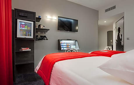 Standard Room with 2 Single Beds