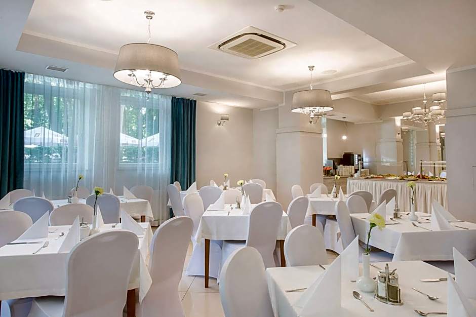 Hotel Cesarskie Ogrody