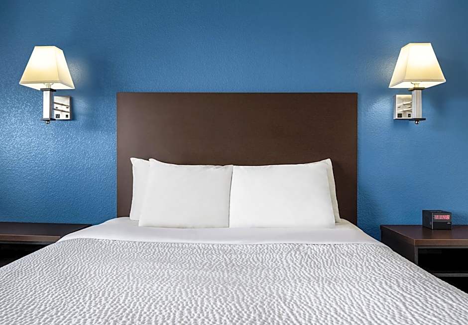 Baymont by Wyndham Kingman