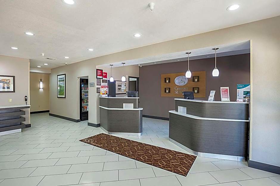 Comfort Suites Vista Ridge Mall