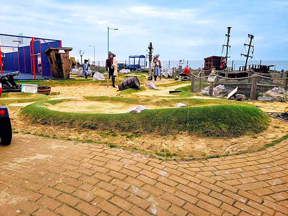 Lyons Robin Hood Holiday Park, The Shamrock Way